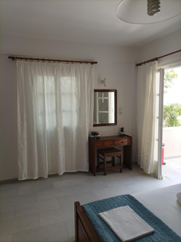 Asiminas Hotel Naxos City Екстериор снимка